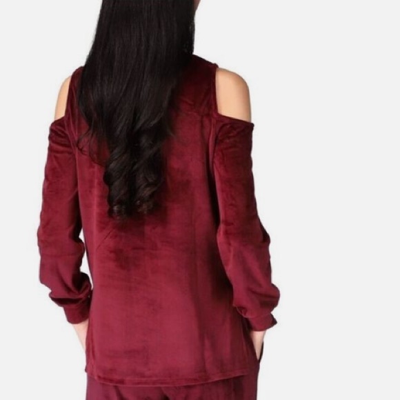 Michael Kors Dark Ruby Cold Shoulder Velour Long Sleeve Blouse /Top, Size Medium - Picture 13 of 17
